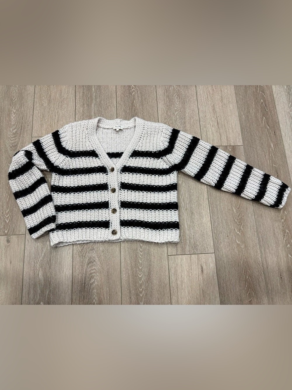 Gentle Fawn Melanie Cardigan Striped White & Black-like new